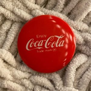 ‘90s Coca-Cola Button